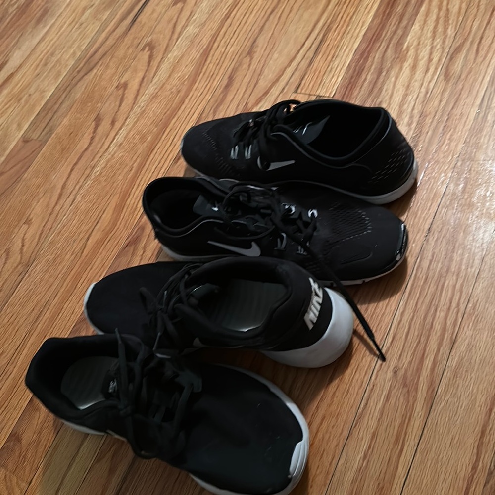 Nike black sneakers size 10